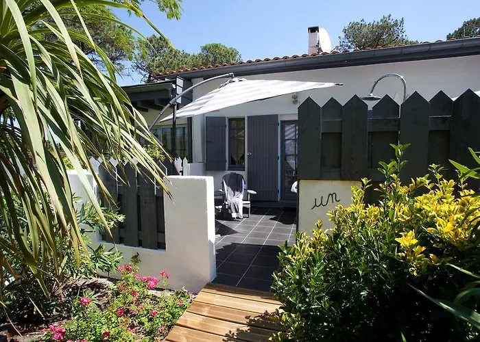 Le Comptoir Des Sables Bed & Breakfast *