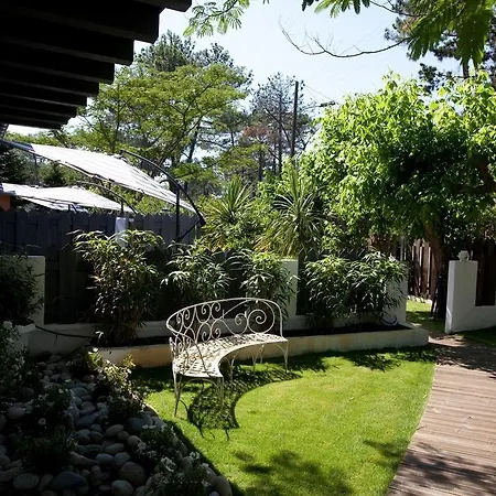 Le Comptoir Des Sables Bed & Breakfast *